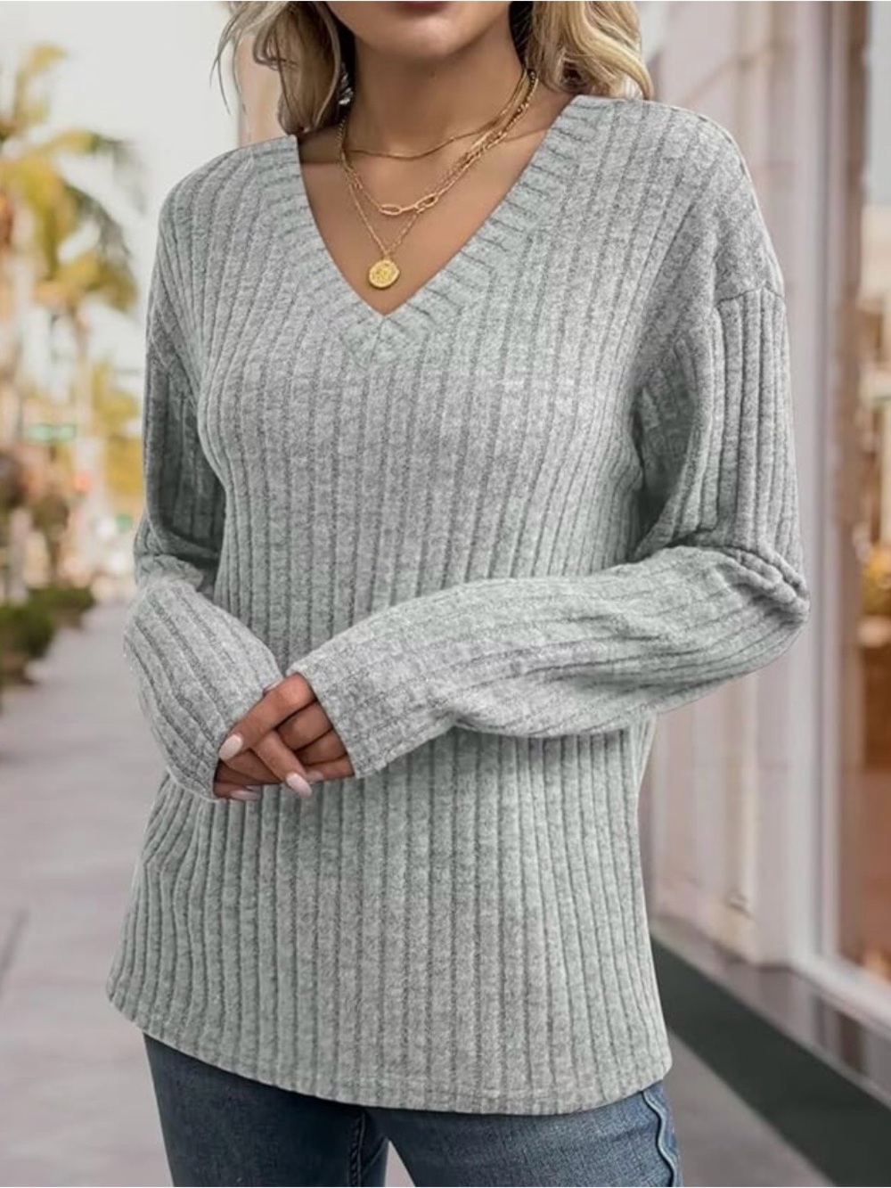 Women’s Cozy Ribbed V‑Neck Sweater - Light Gray Size Large
